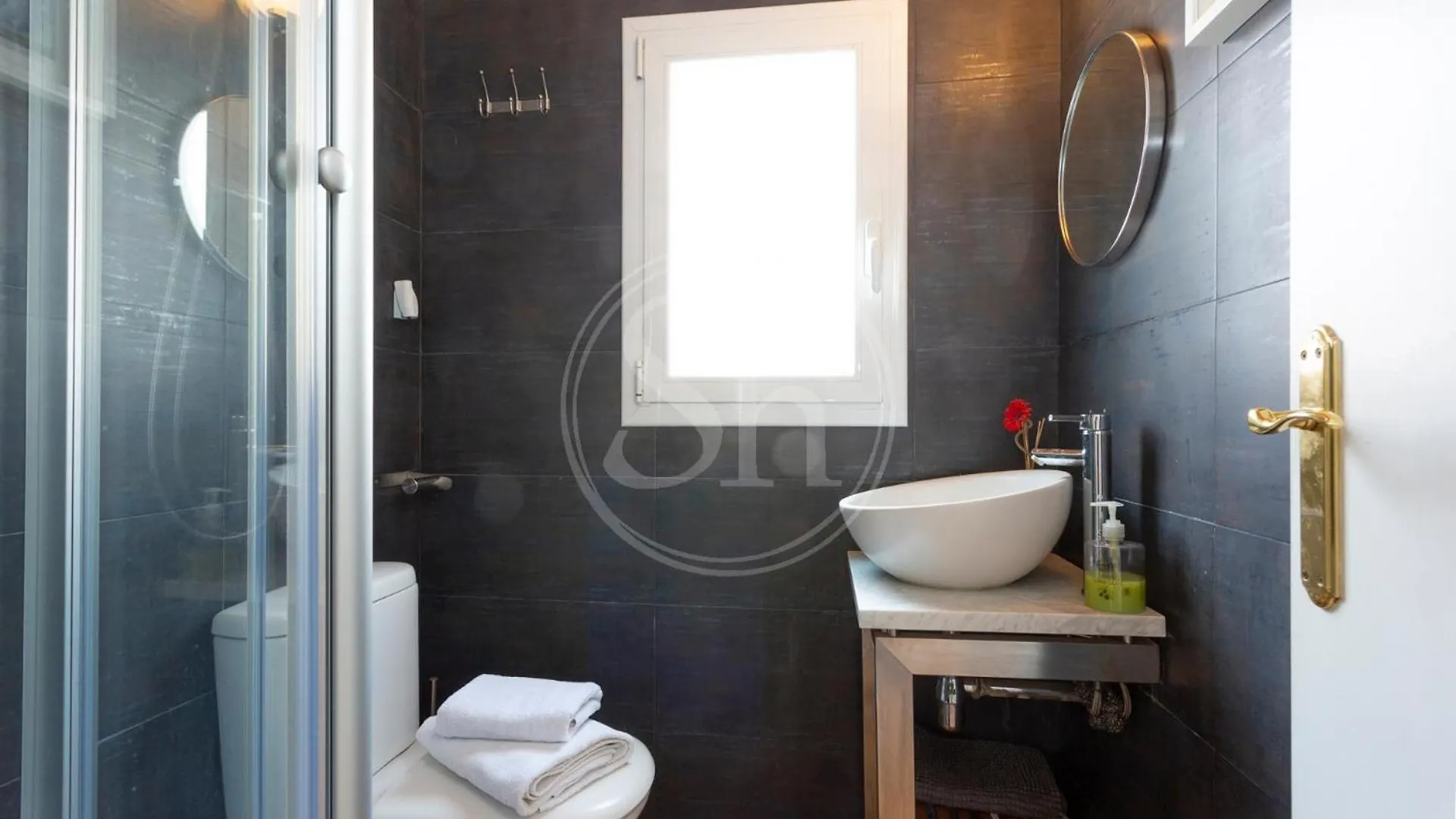 ברצלונה Apartamento Con Terraza En Poble Sec 0*,  ספרד